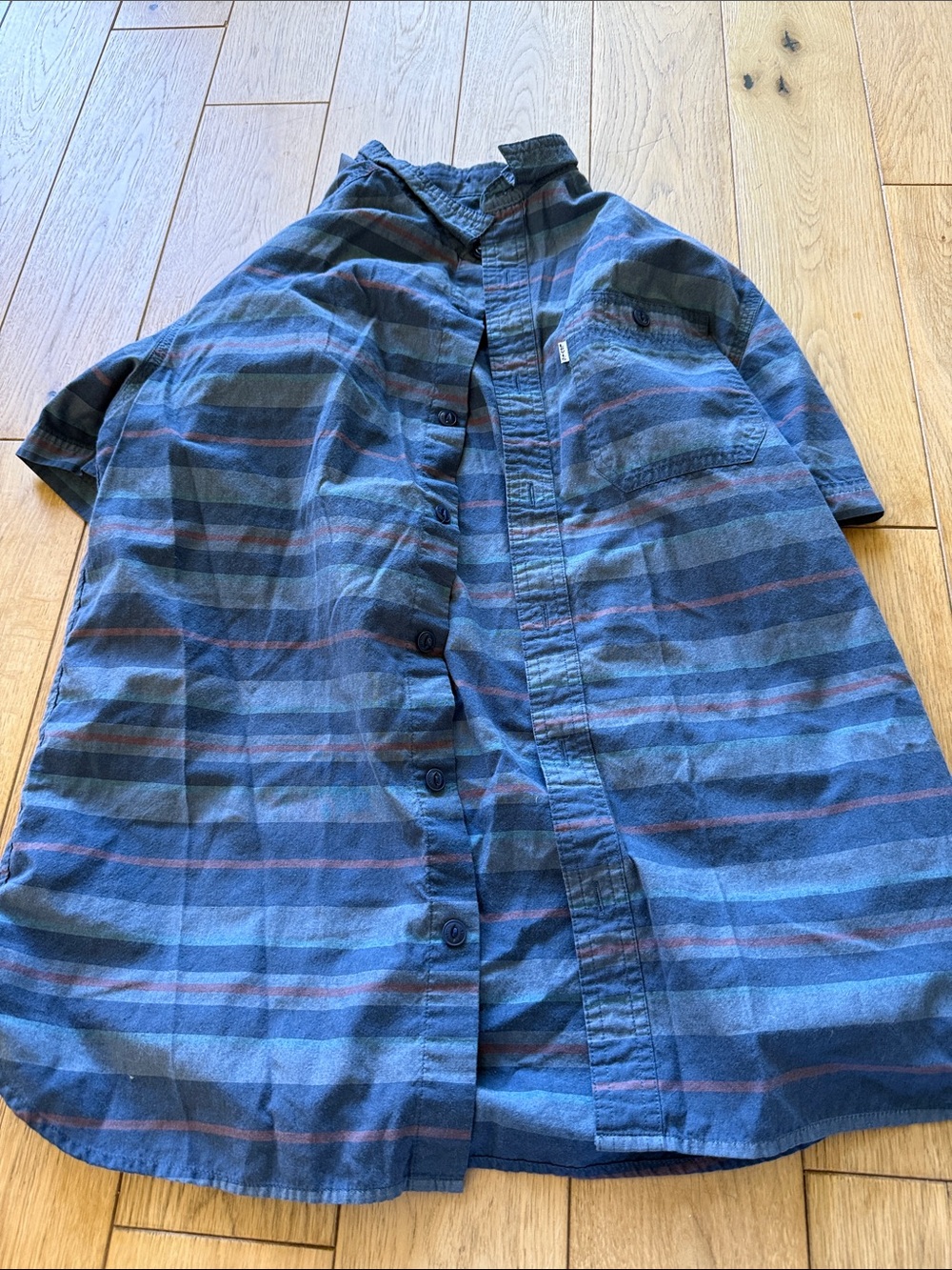 Levi's Blue Striped Short-Sleeve Button-Down Shirt